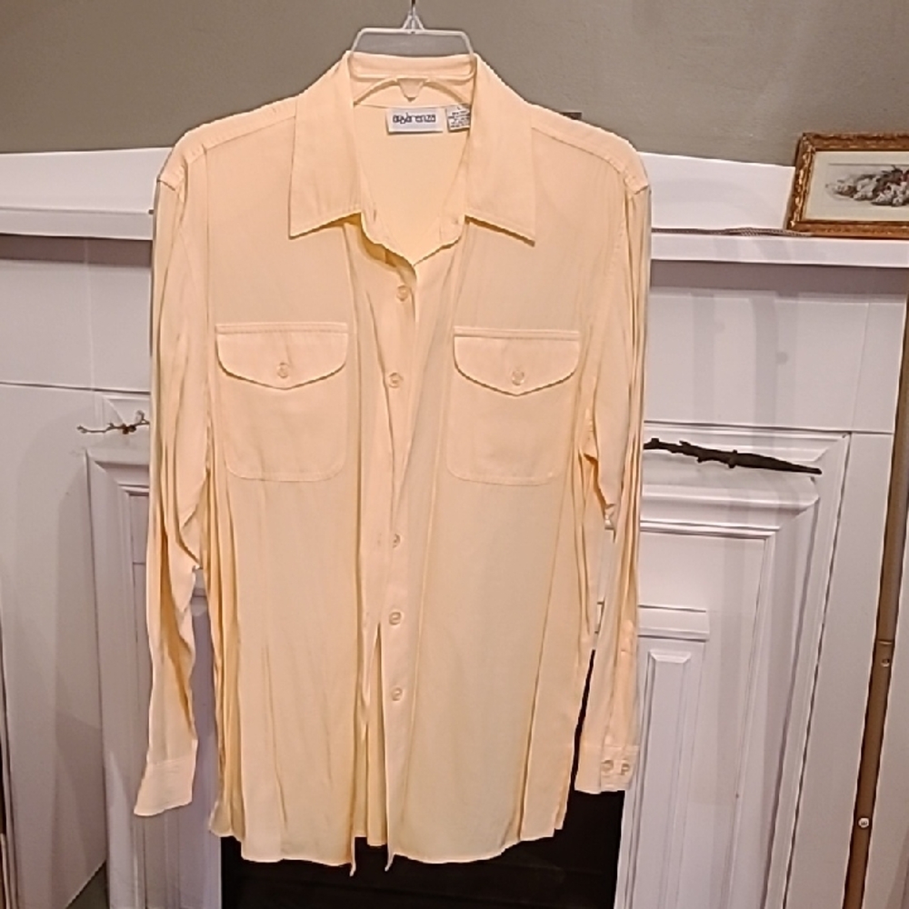 Apparenza Cream Button-Up Blouse